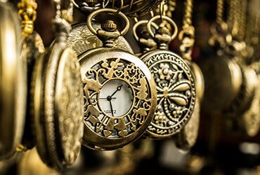 Designing Timeless Jewelry That  Balances Trend & Tradition